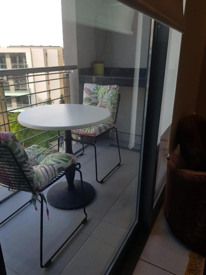 Menlyn Maine Trilogy Hotel Pretoria-Noord Dış mekan fotoğraf